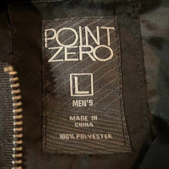 Point Zero Quilted Puff Vest with hoodie - L - Picture 2 of 5